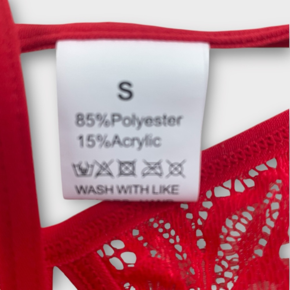 Red Lace Peekaboo Crotchless Lingerie Set Size Small - Picture 3 of 4